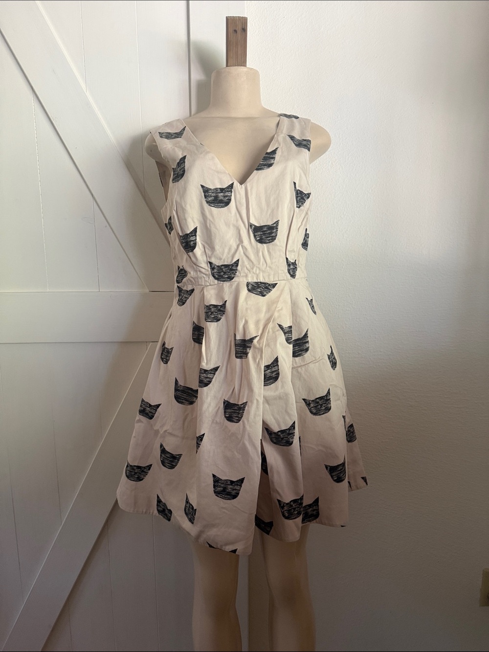 Anthropologie Leah Gorem Cream Dress with Black Cat Print 6 used